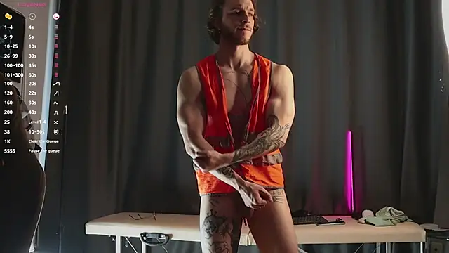 pleasure8869 online show from February 4, 8:02 am