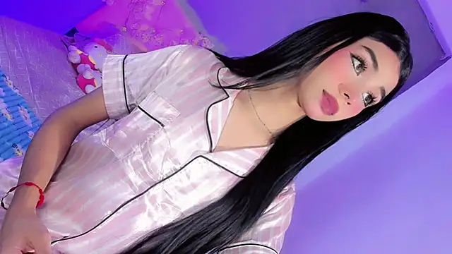 Snapshot of JisselMiller chatting on December 7, 8:44 am JisselMiller online show from December 7, 8:44 am