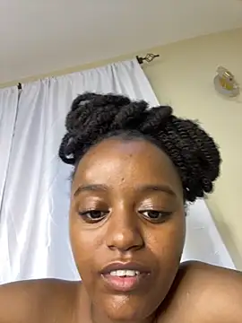 Snapshot of Doublefreaks chatting on November 18, 12:05 am Doublefreaks online show from November 18, 12:05 am