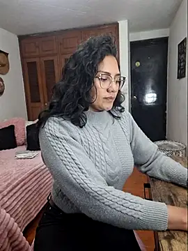 Thaliacooper  online show from September 20, 11:39 pm