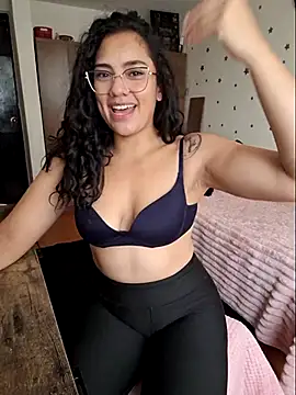 Thaliacooper  online show from February 12, 4:46 pm