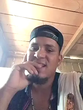 Snapshot of LemonyArcus chatting on December 2, 4:13 pm LemonyArcus online show from December 2, 4:13 pm