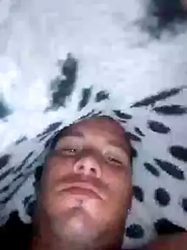 Snapshot of LemonyArcus chatting on December 15, 7:01 am LemonyArcus online show from December 15, 7:01 am