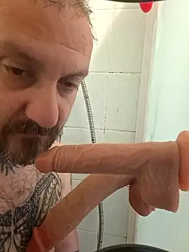 Snapshot of teddy79good chatting on May 2, 11:15 am teddy79good online show from May 2, 11:15 am
