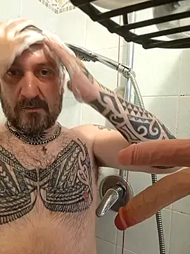 Snapshot of teddy79good chatting on May 4, 3:52 pm teddy79good online show from May 4, 3:52 pm