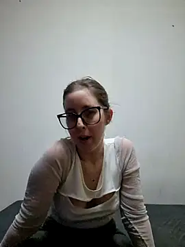 Snapshot of Sarah459 chatting on March 13, 6:45 pm Sarah459 online show from March 13, 6:45 pm