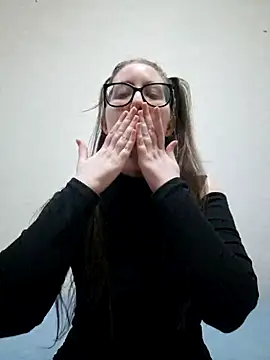 Snapshot of Sarah459 chatting on November 10, 6:29 pm Sarah459 online show from November 10, 6:29 pm