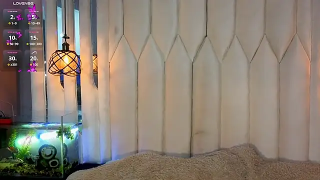 Megan Do Santos online show from May 16, 1:13 am