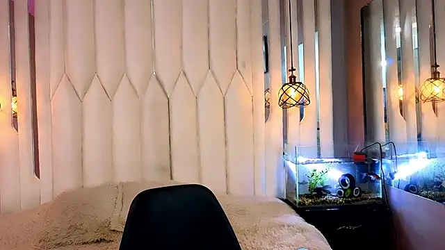 Megan Do Santos online show from May 29, 7:34 pm