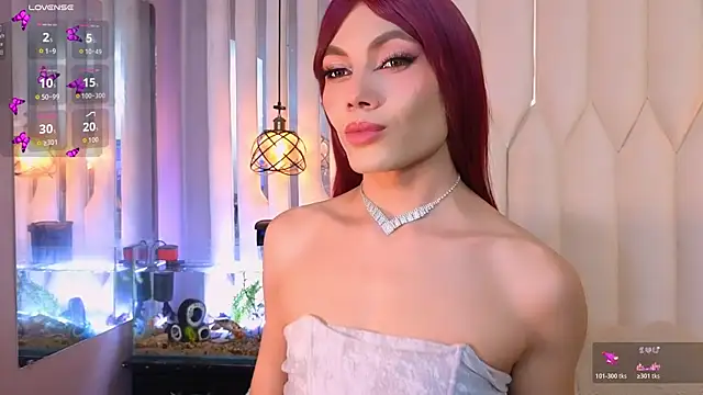 Megan Do Santos online show from June 12, 7:35 pm