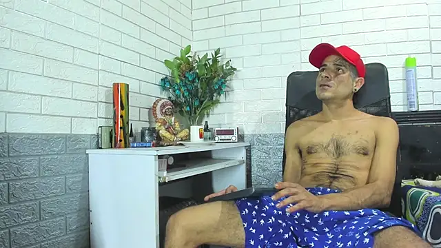 Snapshot of GeorgeZarrate chatting on July 28, 7:39 pm GeorgeZarrate online show from July 28, 7:39 pm