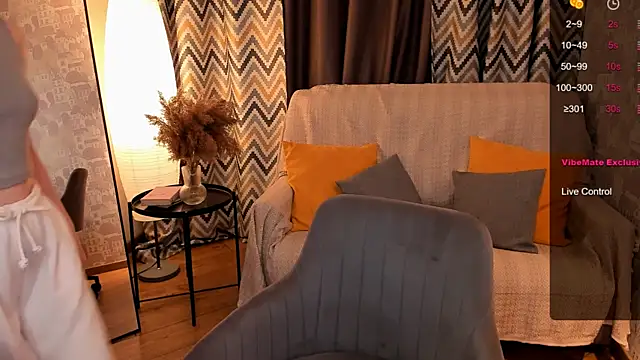 LanaBlu  online show from December 8, 5:18 am