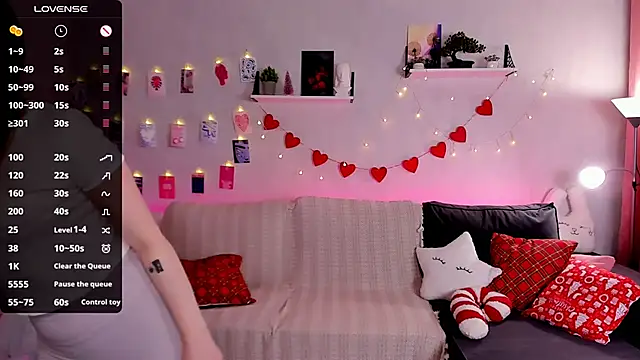 LanaBlu  online show from December 18, 2:17 am