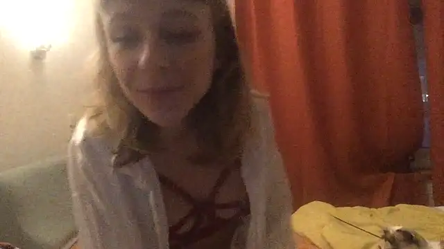 Snapshot of Tom_and_zoe chatting on December 16, 6:49 pm Tom and zoe online show from December 16, 6:49 pm