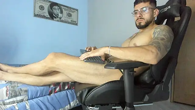 Snapshot of _Poseidon1_ chatting on December 19, 2:12 am Poseidon1 online show from December 19, 2:12 am