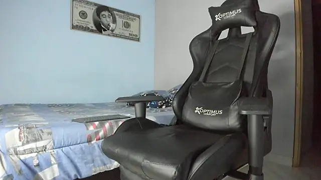 Snapshot of _Poseidon1_ chatting on January 21, 3:04 am Poseidon1 online show from January 21, 3:04 am