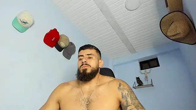 Snapshot of _Poseidon1_ chatting on October 16, 4:24 am Poseidon1 online show from October 16, 4:24 am