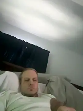 Snapshot of VixyGang chatting on January 16, 6:23 pm VixyGang online show from January 16, 6:23 pm