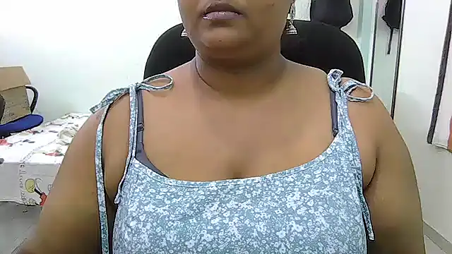 Snapshot of tamil_ureniya chatting on January 24, 12:10 pm tamil ureniya online show from January 24, 12:10 pm