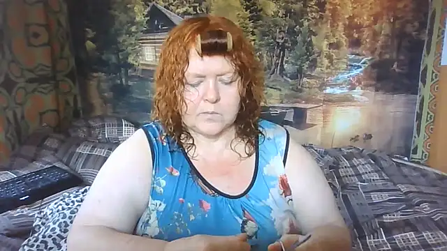 Snapshot of RoseRed69 chatting on June 25, 4:34 am RoseRed69 online show from June 25, 4:34 am
