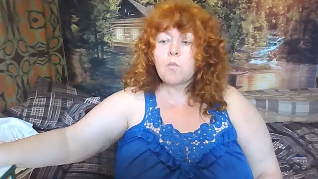 Snapshot of RoseRed69 chatting on July 1, 3:41 am RoseRed69 online show from July 1, 3:41 am