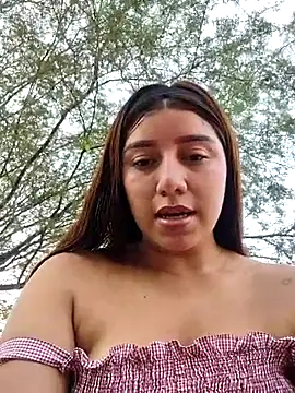 Snapshot of caro_sweett chatting on February 27, 12:56 pm caro sweett online show from February 27, 12:56 pm