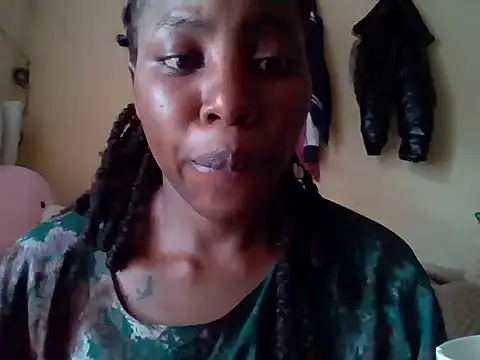 Queen loveer online show from November 3, 7:09 am