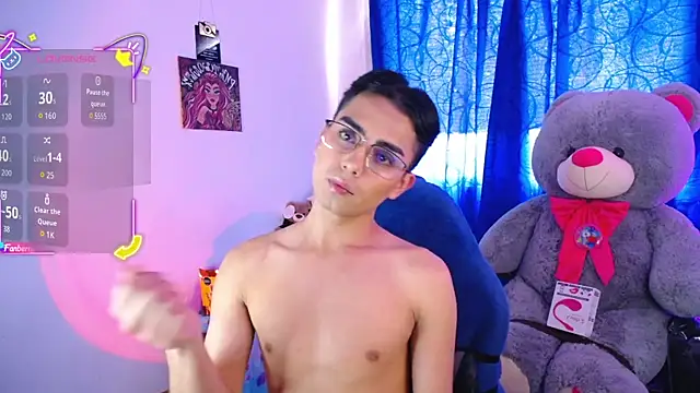 OwenBluee online show from July 14, 6:24 pm