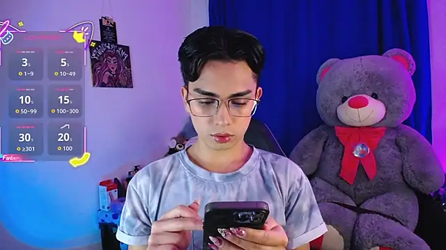 OwenBluee online show from July 24, 7:06 am