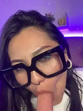 angellique 22 online show from February 8, 5:40 am