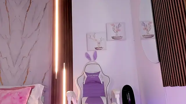 Snapshot of mia_six66 chatting on October 8, 11:30 am mia six66 online show from October 8, 11:30 am