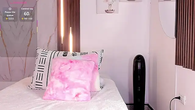 mia six66 online show from December 2, 11:59 am