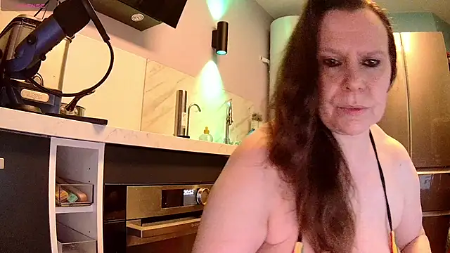 Endrocleia online show from March 8, 7:53 pm