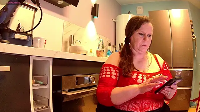 Endrocleia online show from October 9, 9:35 pm