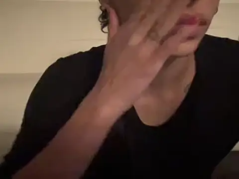 myloveforyouu online show from December 31, 2:51 am