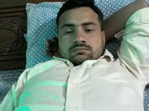 Snapshot of lallantoplonda chatting on March 18, 8:39 am lallantoplonda online show from March 18, 8:39 am