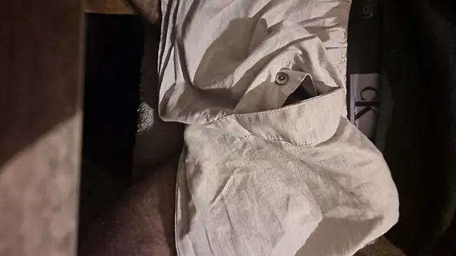 Snapshot of KoyuHanara chatting on October 8, 11:35 pm KoyuHanara online show from October 8, 11:35 pm