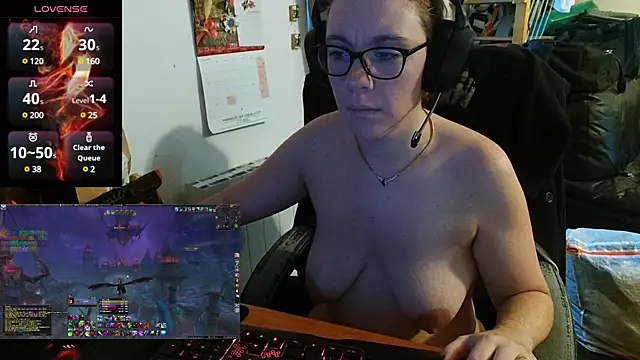 lili-hot-77 online show from December 18, 8:31 am