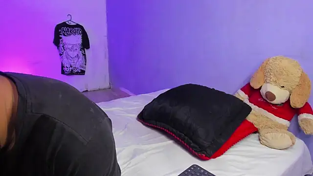 Snapshot of 6_bunny_9 chatting on February 10, 5:03 am 6 bunny 9 online show from February 10, 5:03 am