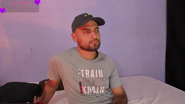 Snapshot of 6_bunny_9 chatting on February 27, 12:10 am 6 bunny 9 online show from February 27, 12:10 am