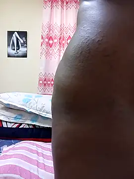 Sexyxcurves online show from December 14, 8:30 am