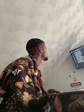 Snapshot of rayyymack chatting on January 5, 3:55 pm rayyymack online show from January 5, 3:55 pm