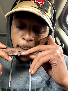 Snapshot of rayyymack chatting on November 6, 5:25 pm rayyymack online show from November 6, 5:25 pm