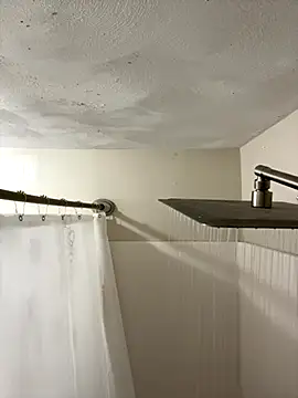 Snapshot of rayyymack chatting on November 17, 11:43 pm rayyymack online show from November 17, 11:43 pm