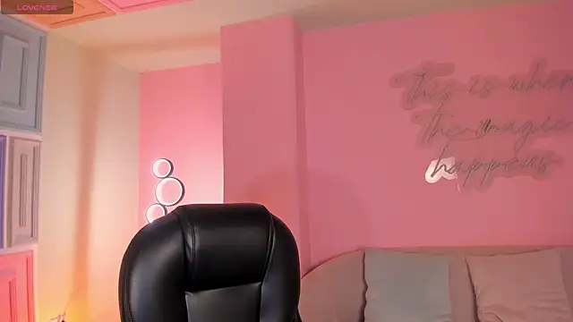 ValeriaRiveraX online show from October 20, 12:11 am