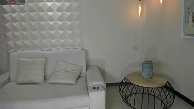 Snapshot of MariaHerrera_ chatting on May 11, 10:40 pm MariaHerrera online show from May 11, 10:40 pm