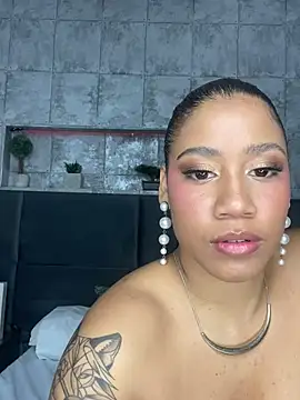 Snapshot of Salome_Diaz_ chatting on March 12, 5:17 pm Salome Diaz online show from March 12, 5:17 pm