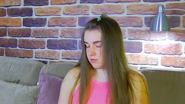 Sofia Hugs online show from June 10, 5:56 pm