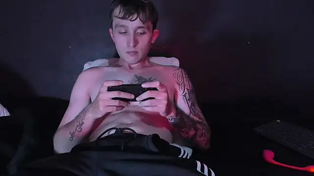 Dylanwhite23  online show from November 23, 8:52 pm