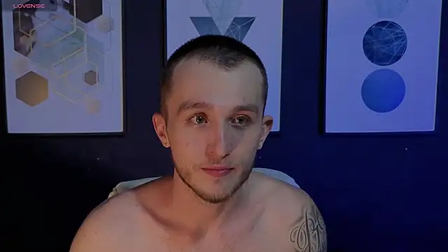 Dylanwhite23  online show from February 24, 1:58 am